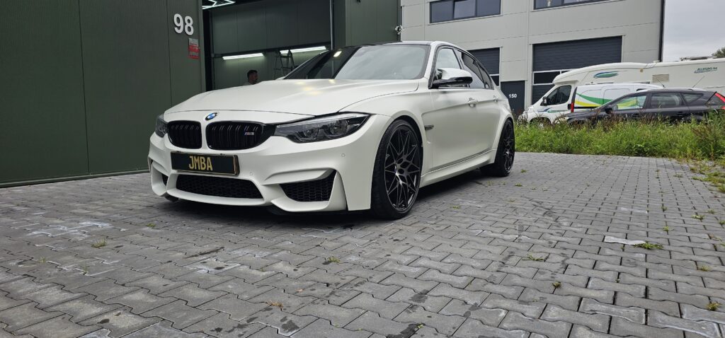 BMW matte lak shampoo  hand detailing autowassen
